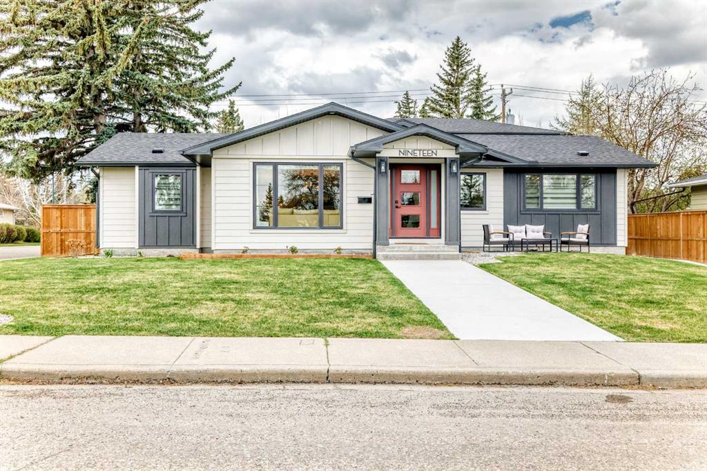 19 Mackay Drive SW, Calgary, Alberta, T2V 2A3