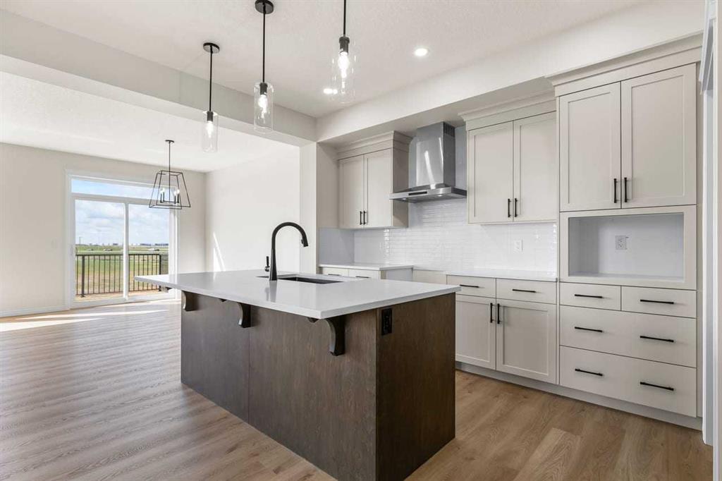 127 Corner Glen Grove NE, Calgary, Alberta, T3N 2S3