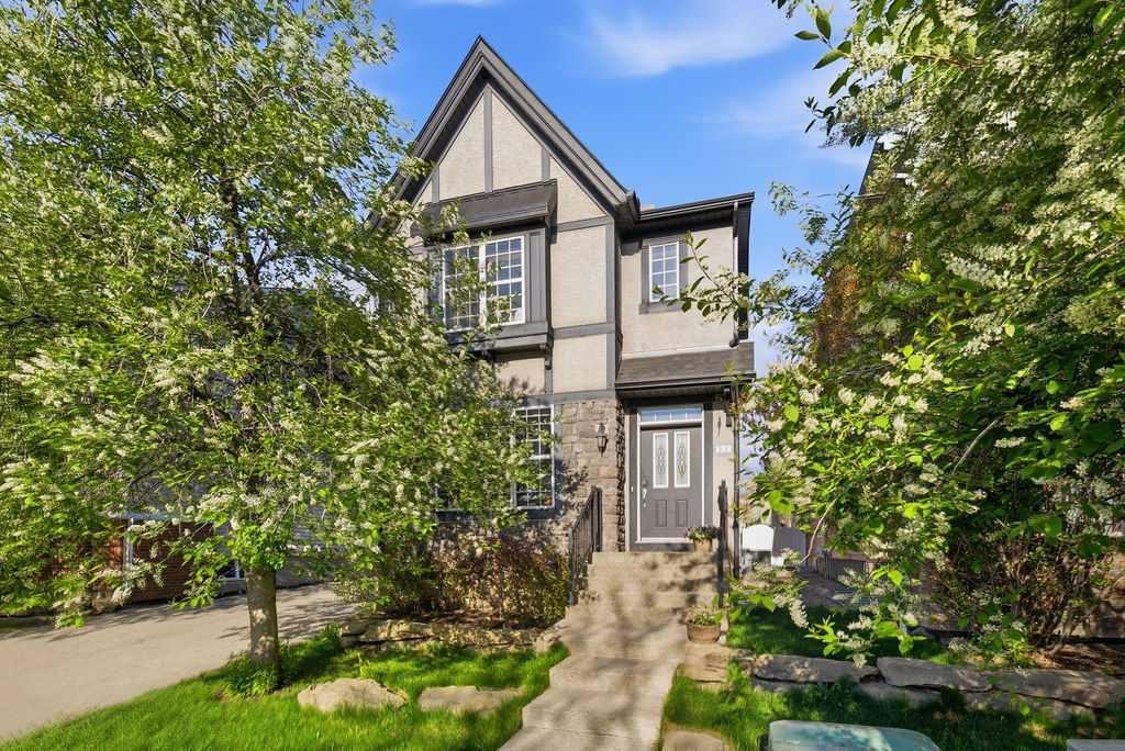 122 Ypres Green SW, Calgary, Alberta, T2T 6M1