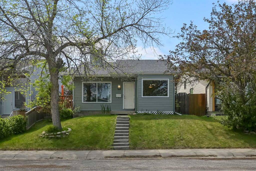160 Strathcona Close SW, Calgary, Alberta, T3H 1L3