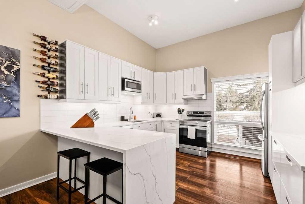 99 Brae Glen Lane SW, Calgary, Alberta, T2W 1B6