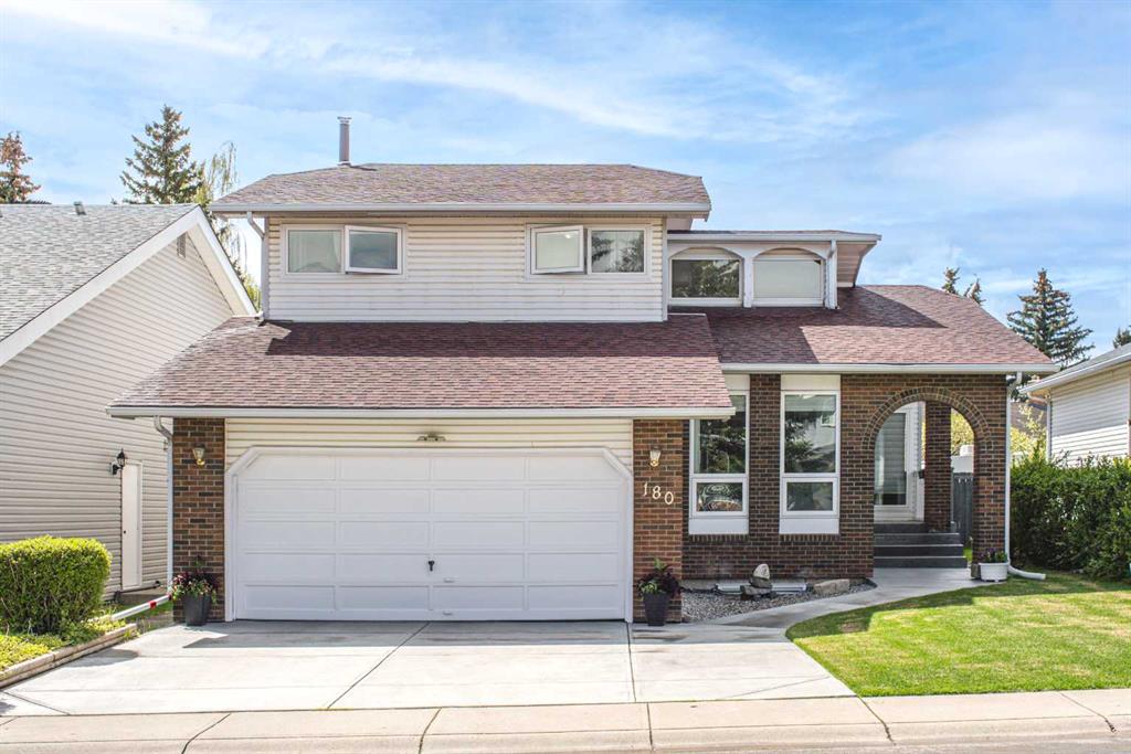 180 Woodglen Way SW, Calgary, Alberta, T2W 4T3