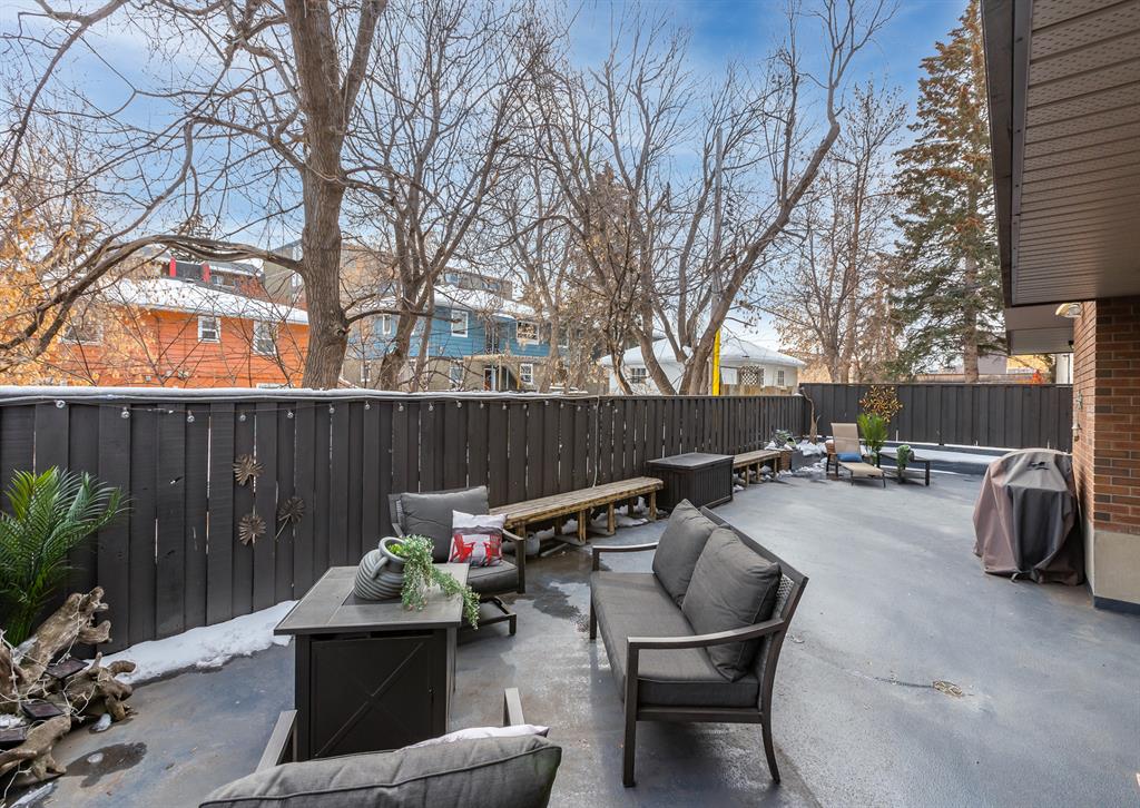 #1 2208 17A Street SW, Calgary, Alberta, T2T 4S1