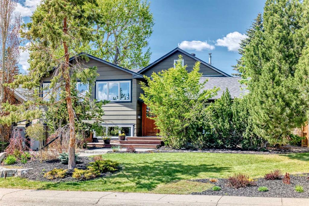 43 Westview Drive SW, Calgary, Alberta, T3C 2R8