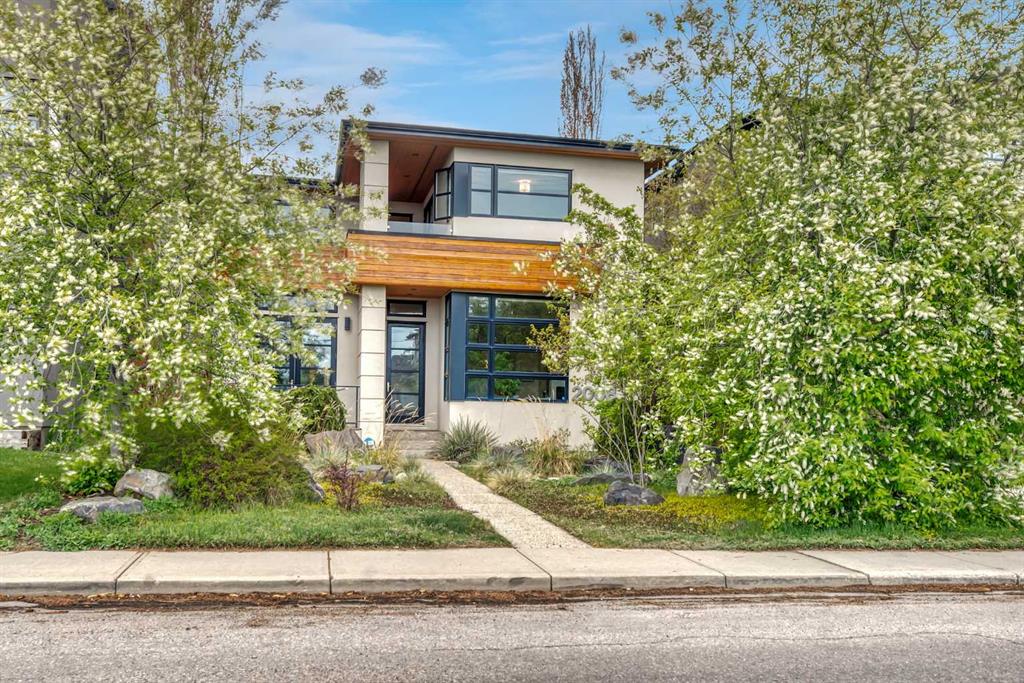 2008 38 Avenue SW, Calgary, Alberta, T2T 2K4