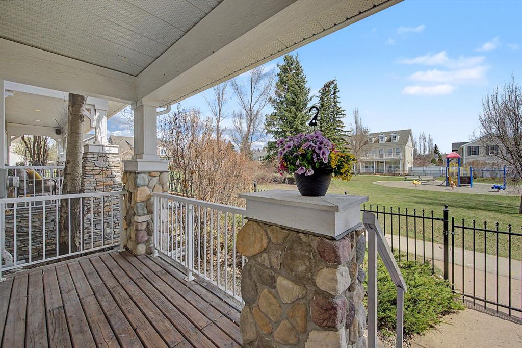 8 Ypres Lane SW, Calgary, Alberta, T2T 6M9
