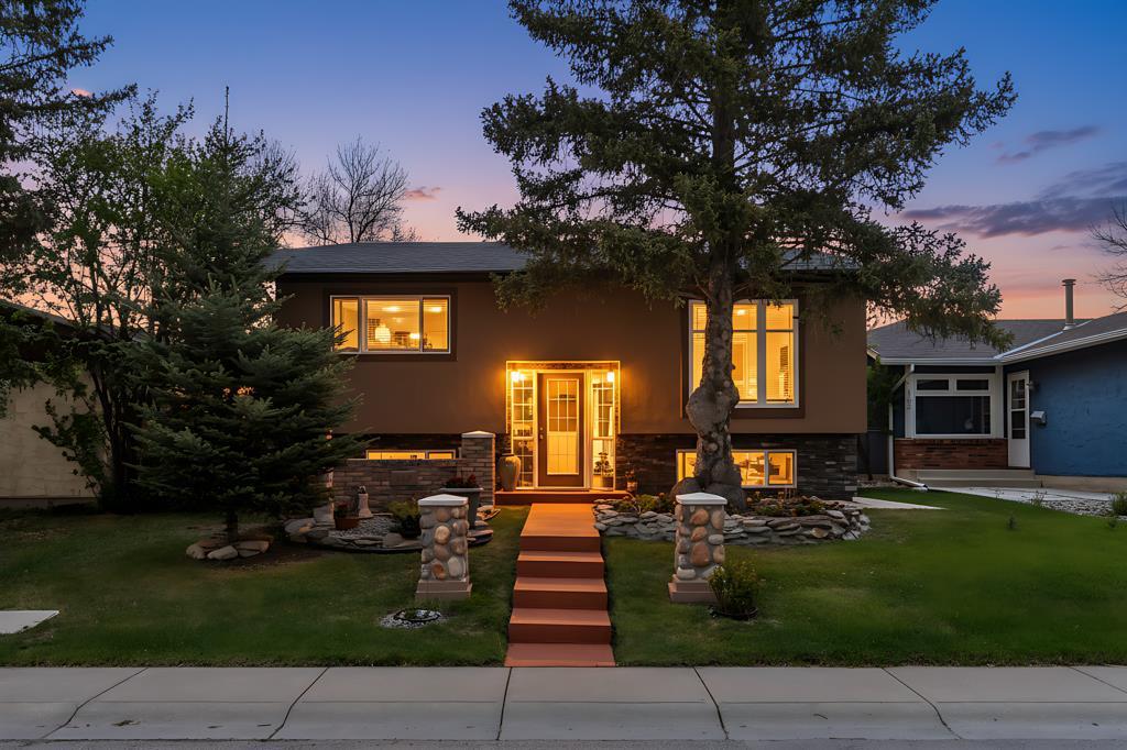 155 Midcrest Crescent SE, Calgary, Alberta, T2X 1B4