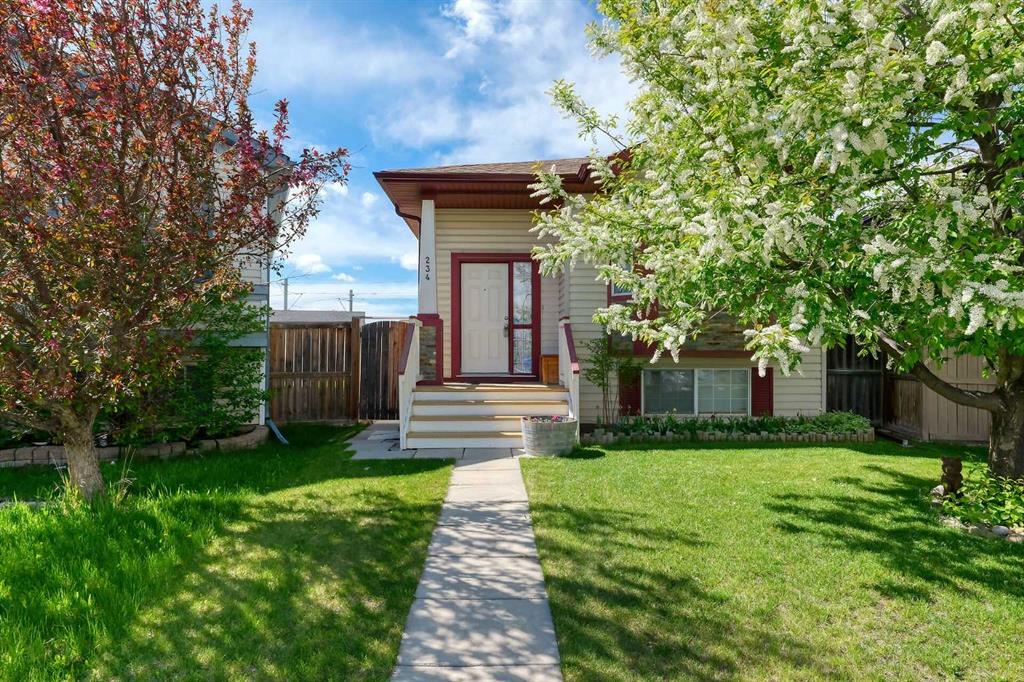 234 Martinvalley Mews NE, Calgary, Alberta, T3J 4W3