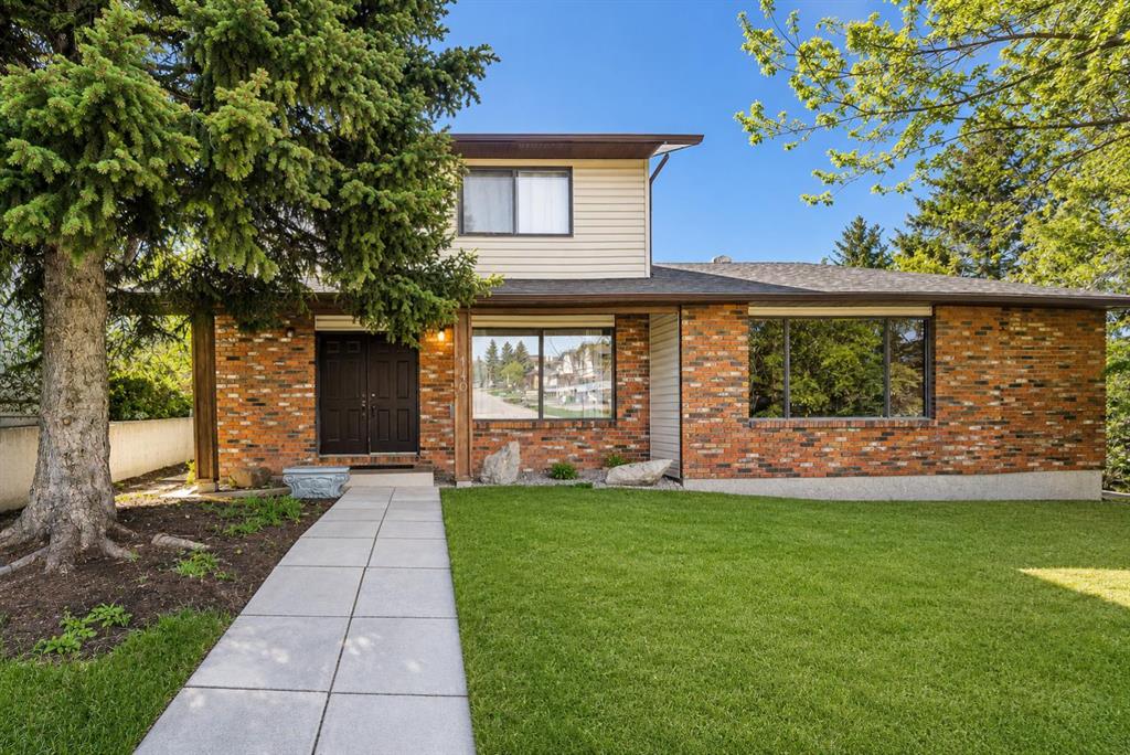 140 Dalhousie Road NW, Calgary, Alberta, T3A 2H1