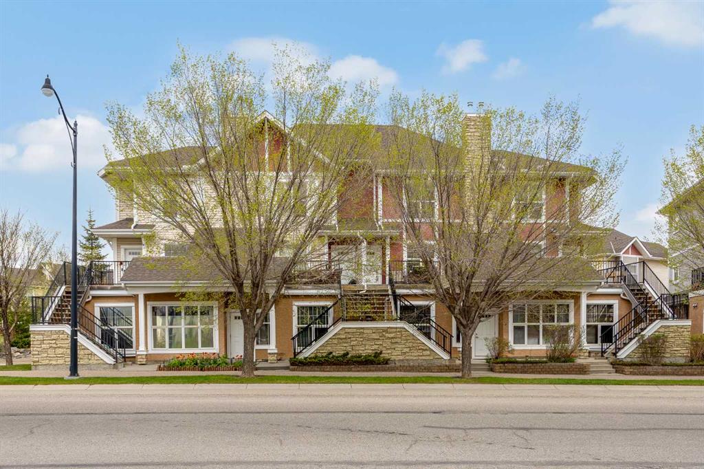 768 73 Street SW, Calgary, Alberta, T3H 5V9