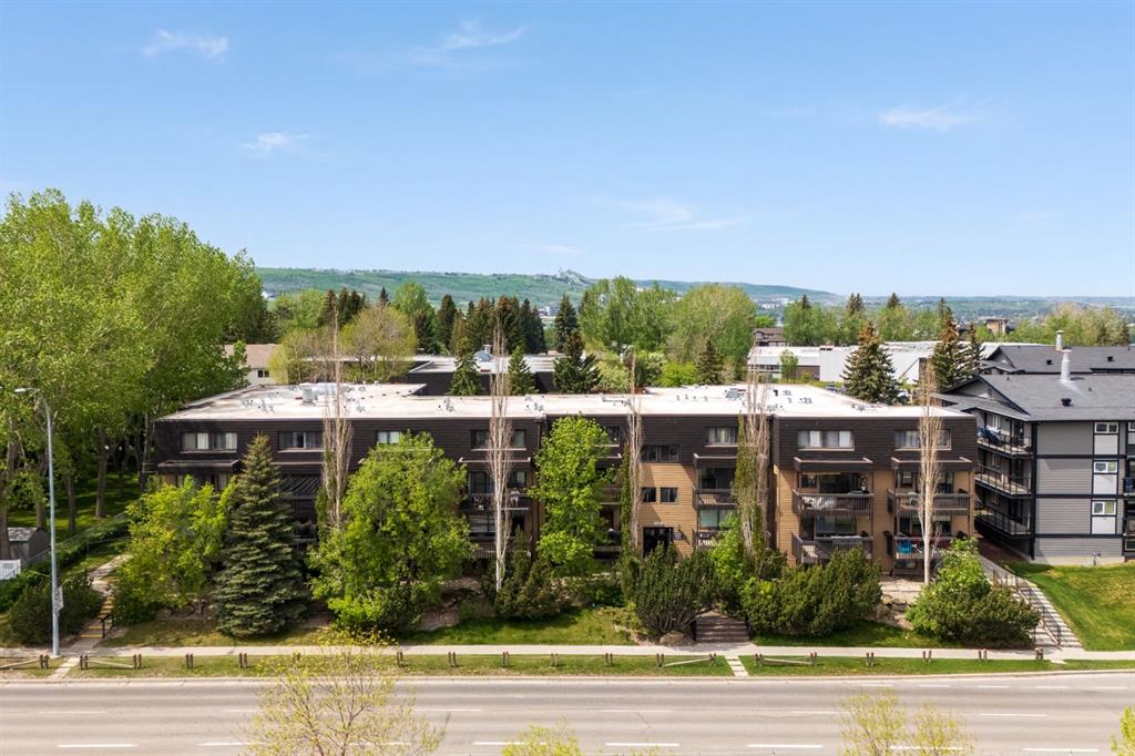 #20 3519 49 Street NW, Calgary, Alberta, T3A 2C7