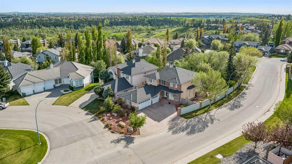 438 Candle Place SW, Calgary, Alberta, T2W3B3