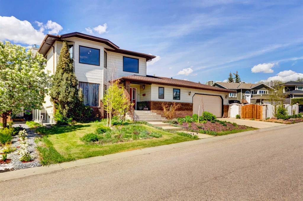25 Deerfield Manor SE, Calgary, Alberta, T2J 6Z5