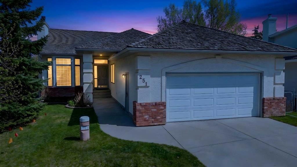 251 Hampshire Place NW, Calgary, Alberta, T3A 4Y7