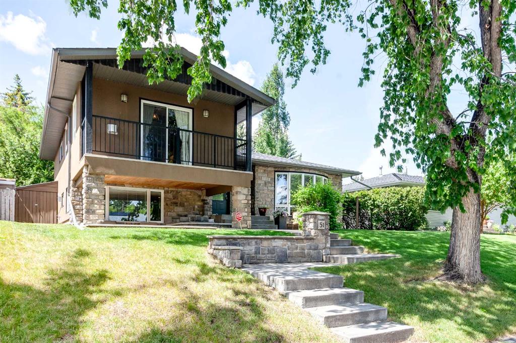 51 Wimbledon Drive SW, Calgary, Alberta, T3C3J5