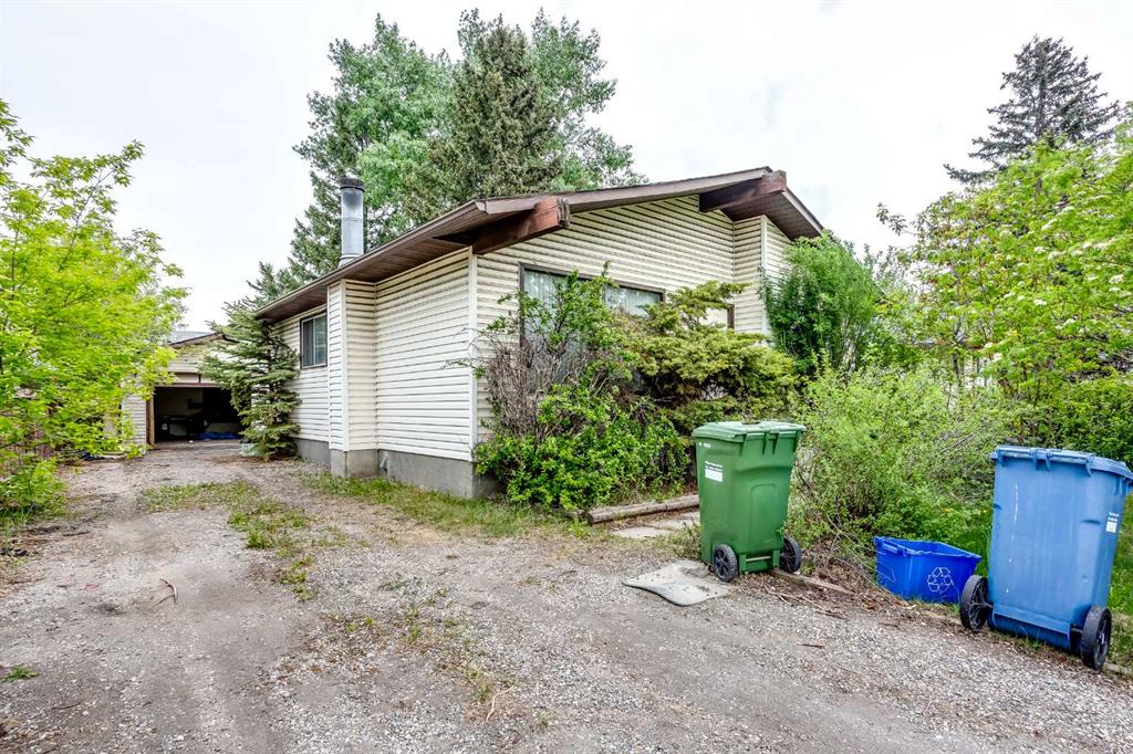 608 Aboyne Crescent NE, Calgary, Alberta, T2A 5Y8