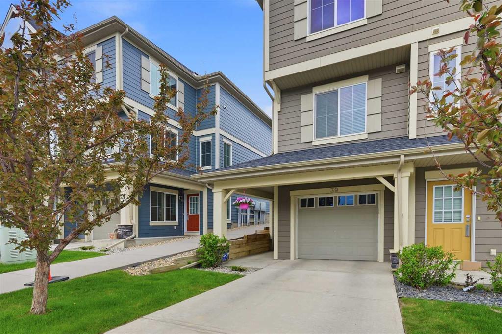 39 Kinlea Common NW, Calgary, Alberta, T3R 0S2
