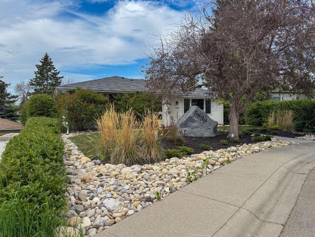 5839 Dalkeith Hill NW, Calgary, Alberta, T3A 1G5