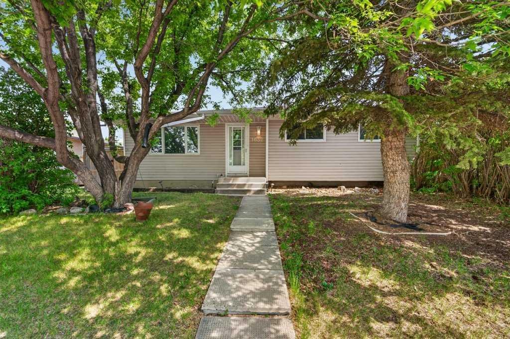 1632 Robson Crescent SE, Calgary, Alberta, T2A 1Y7