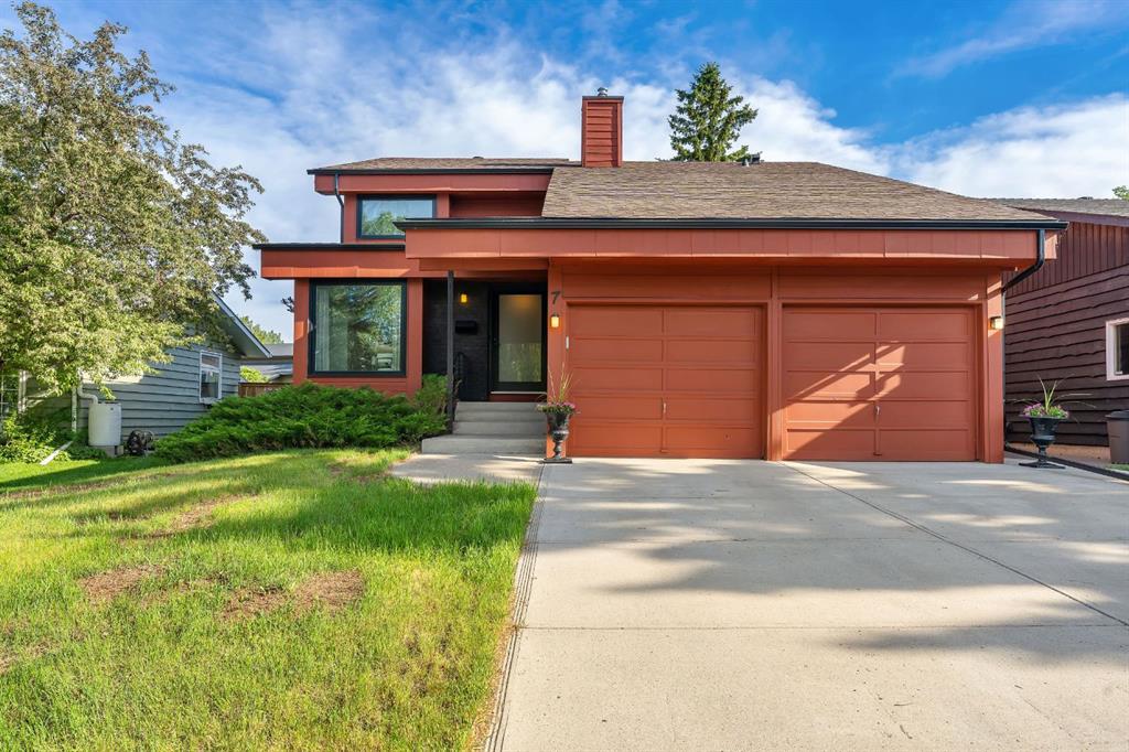 7 Deerwood Road SE, Calgary, Alberta, T2J 6L2